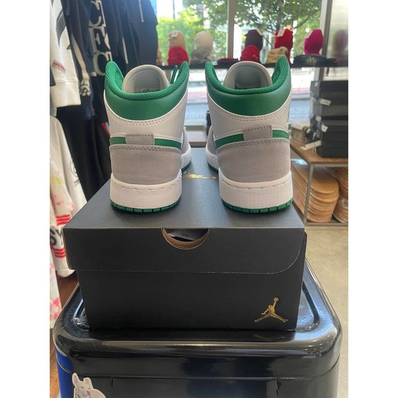 Jordan 1 Mid White Green Grey Sz 5.5 - Picture 3 of 8